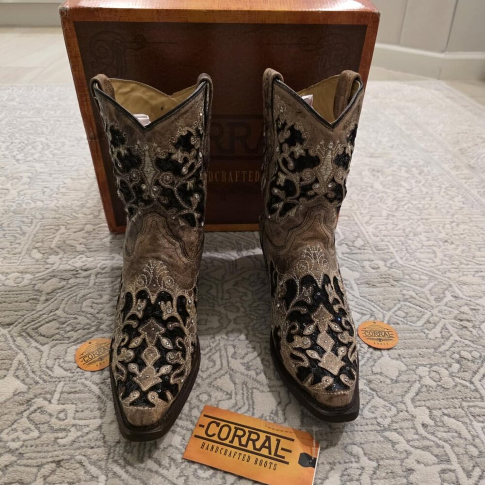 Corral Bootie - 9.5 - Picture 6 of 16
